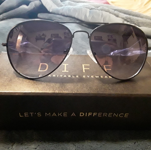 Diff Sunglasses - Picture 9 of 10